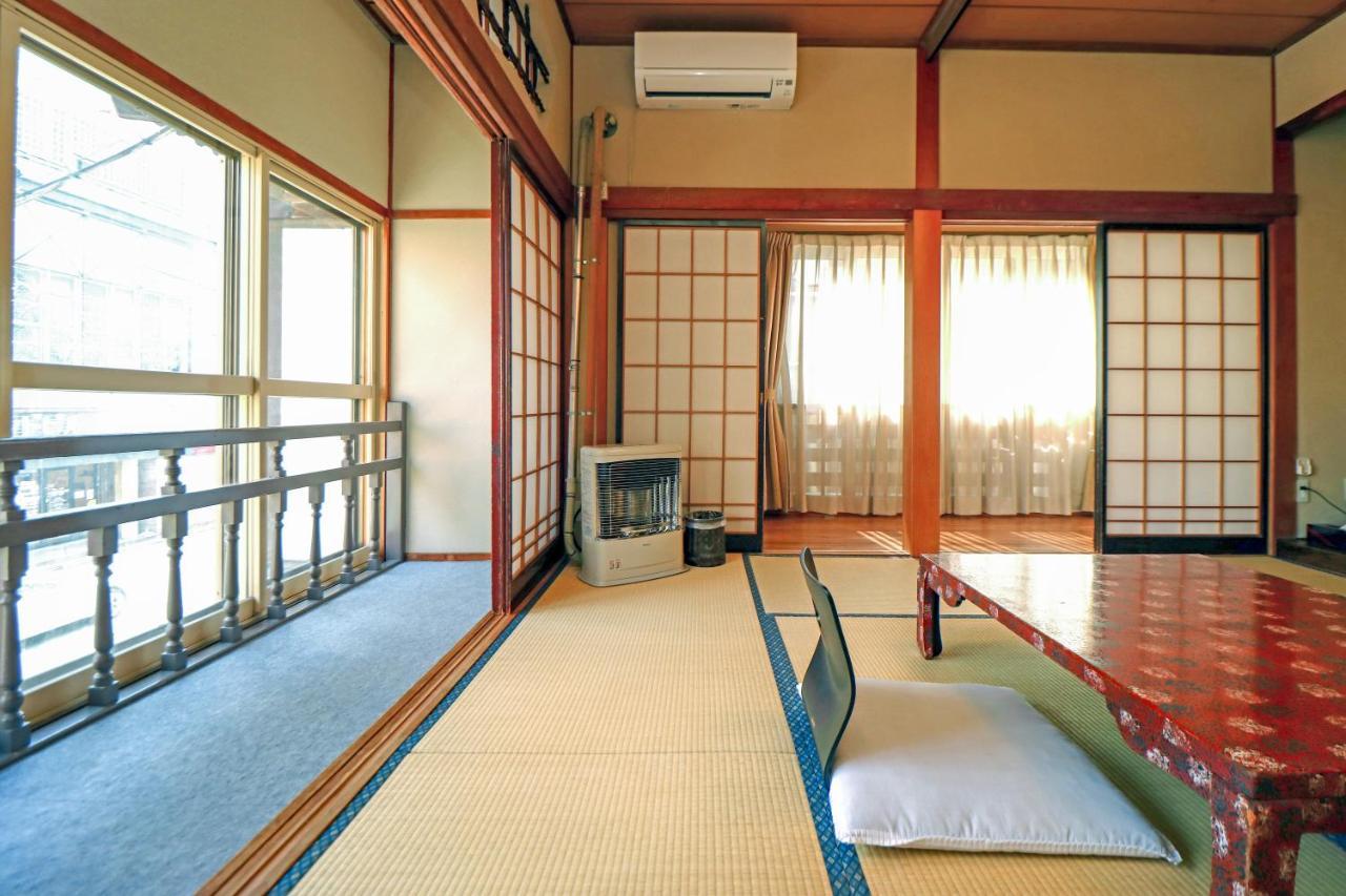 Kobori Ryokan Хиросаки Экстерьер фото