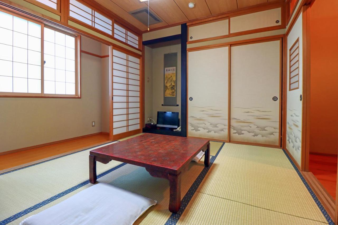 Kobori Ryokan Хиросаки Экстерьер фото