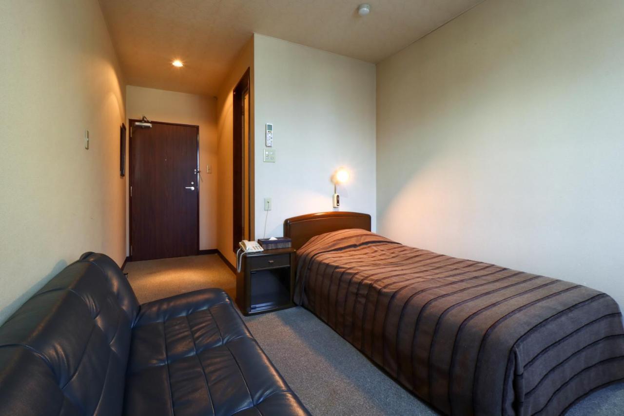 Kobori Ryokan Хиросаки Экстерьер фото