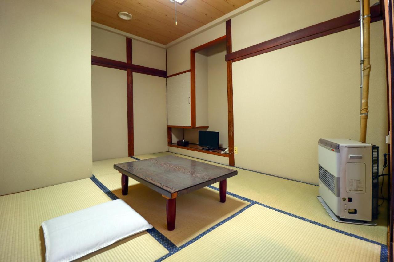 Kobori Ryokan Хиросаки Экстерьер фото