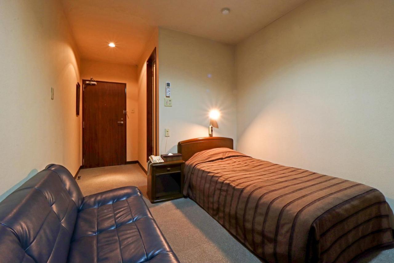 Kobori Ryokan Хиросаки Экстерьер фото