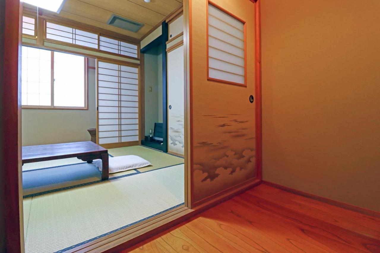 Kobori Ryokan Хиросаки Экстерьер фото