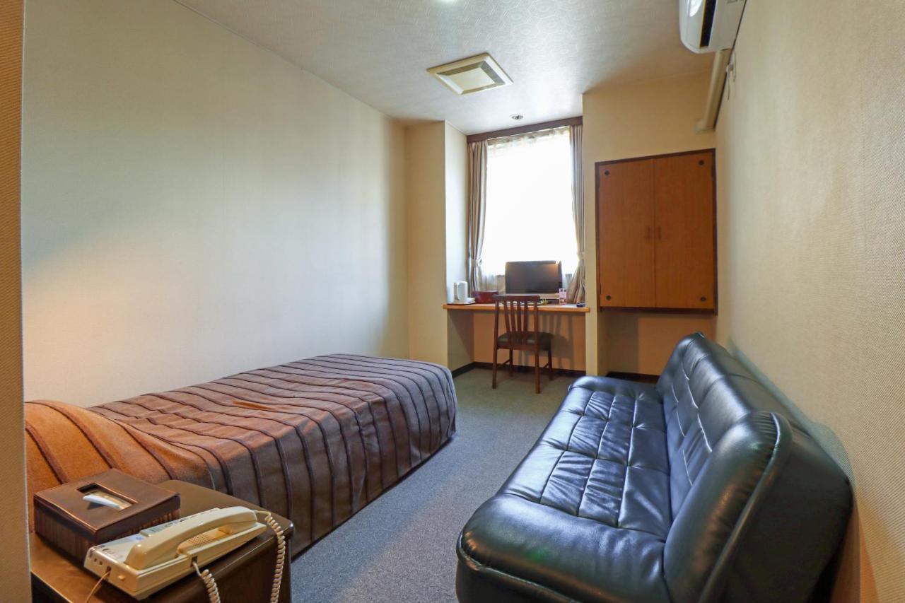Kobori Ryokan Хиросаки Экстерьер фото