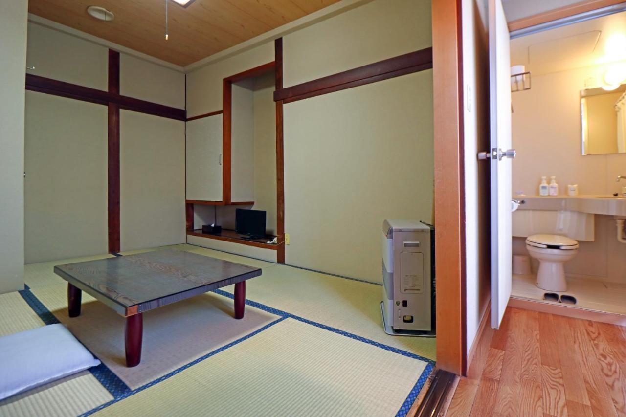 Kobori Ryokan Хиросаки Экстерьер фото