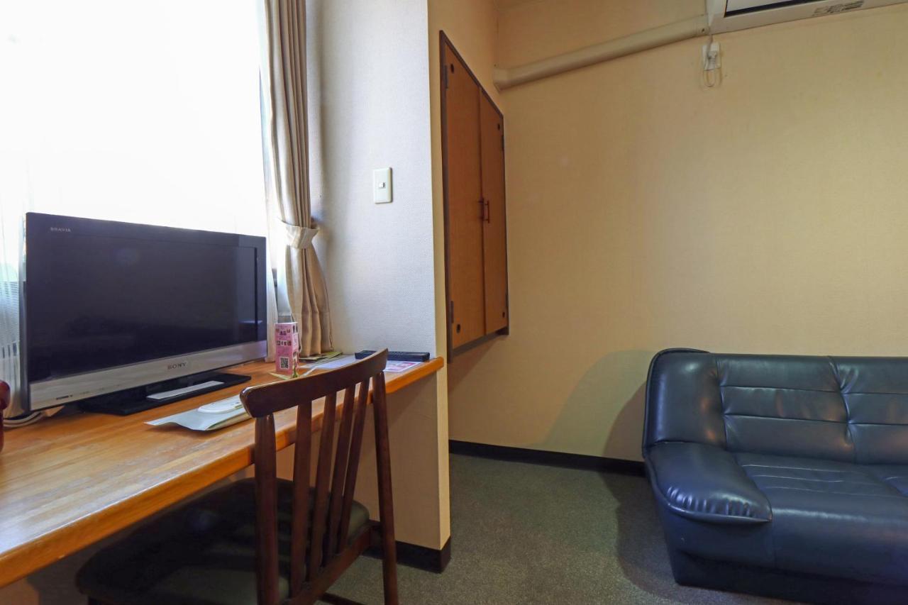 Kobori Ryokan Хиросаки Экстерьер фото
